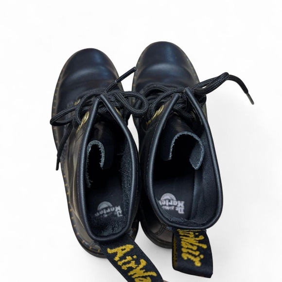 Dr Martens Docs Zavala Combat Boots Womens 7 Black Leather Lace Up 8-Eye Grunge - Picture 6 of 9